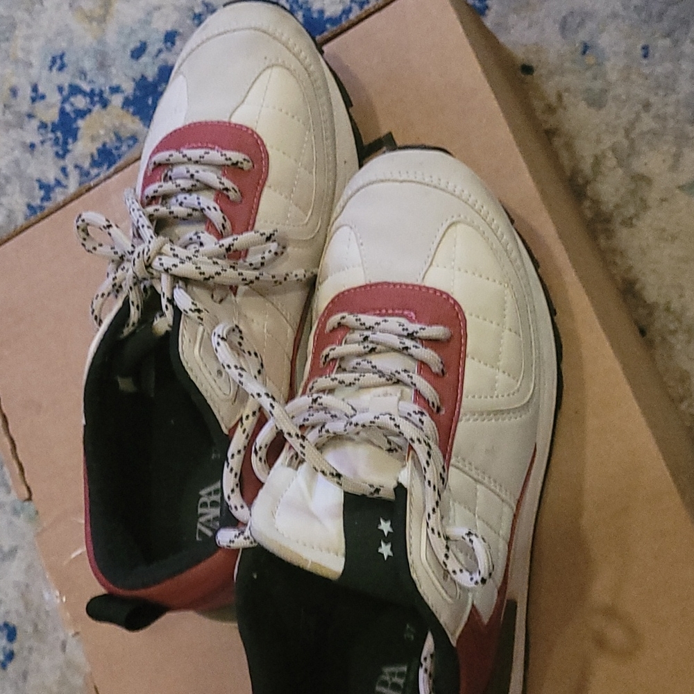Girl sneakers